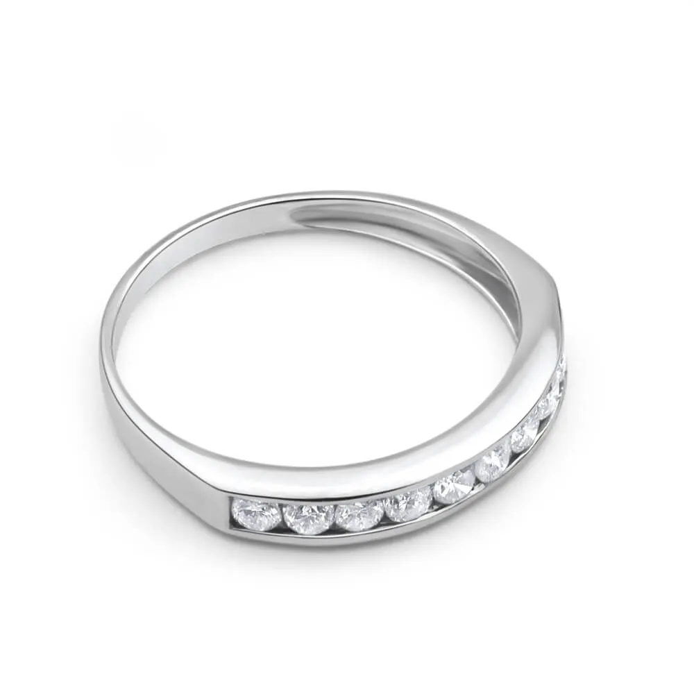 9ct White Gold Exquisite Diamond Ring