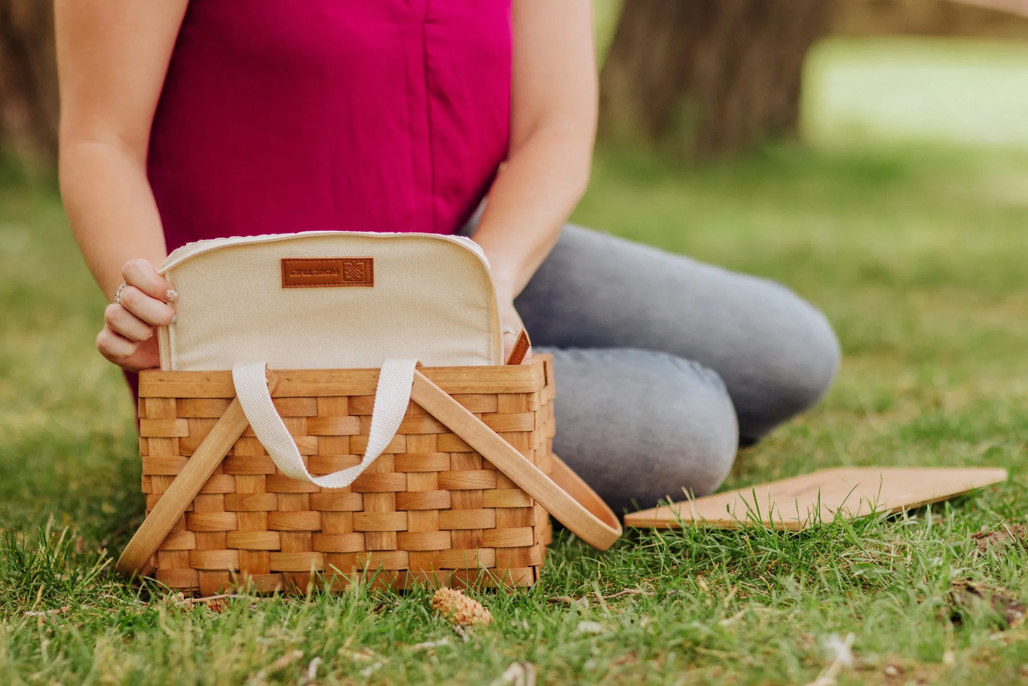 Atlanta Falcons - Poppy Personal Picnic Basket