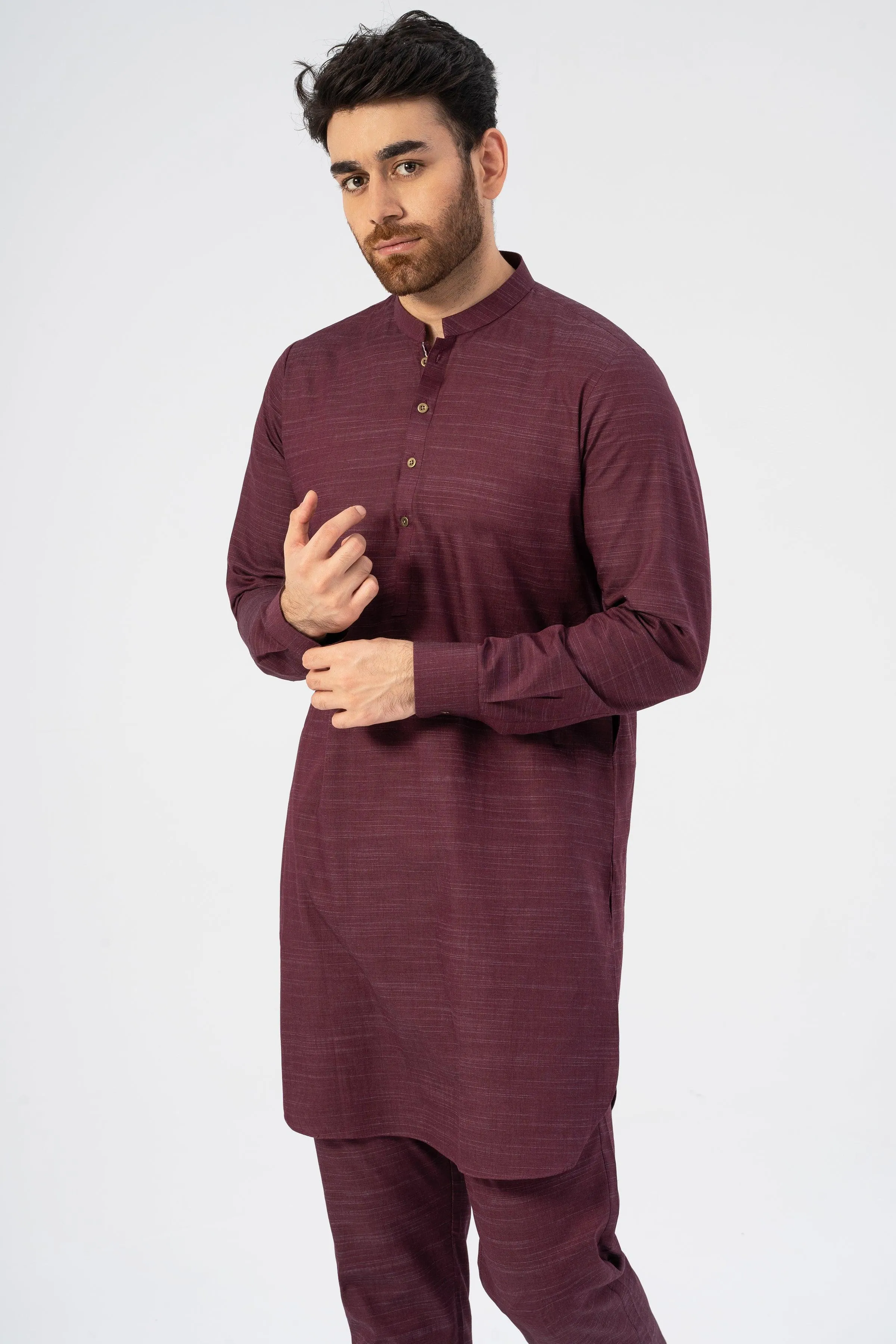 EXQUISITE TEXTURED KURTA PAJAMA MAROON