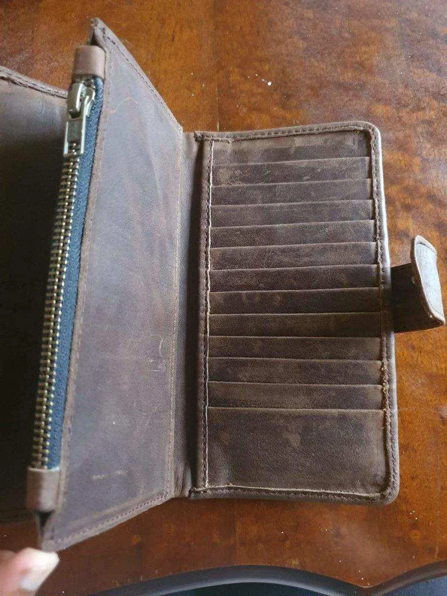 Genuine Leather Je Purse