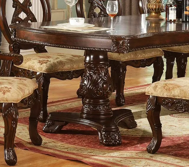 Luxury Exquisite Traditional Dining Table Set