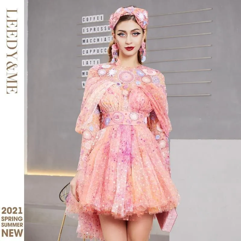 Romantic elegant hand-embroidered exquisite cocktail dress - Dari